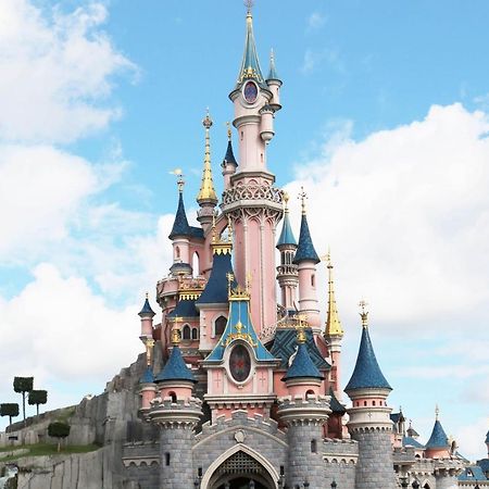 Orange Studio Paris Disneyland Serris Exterior photo