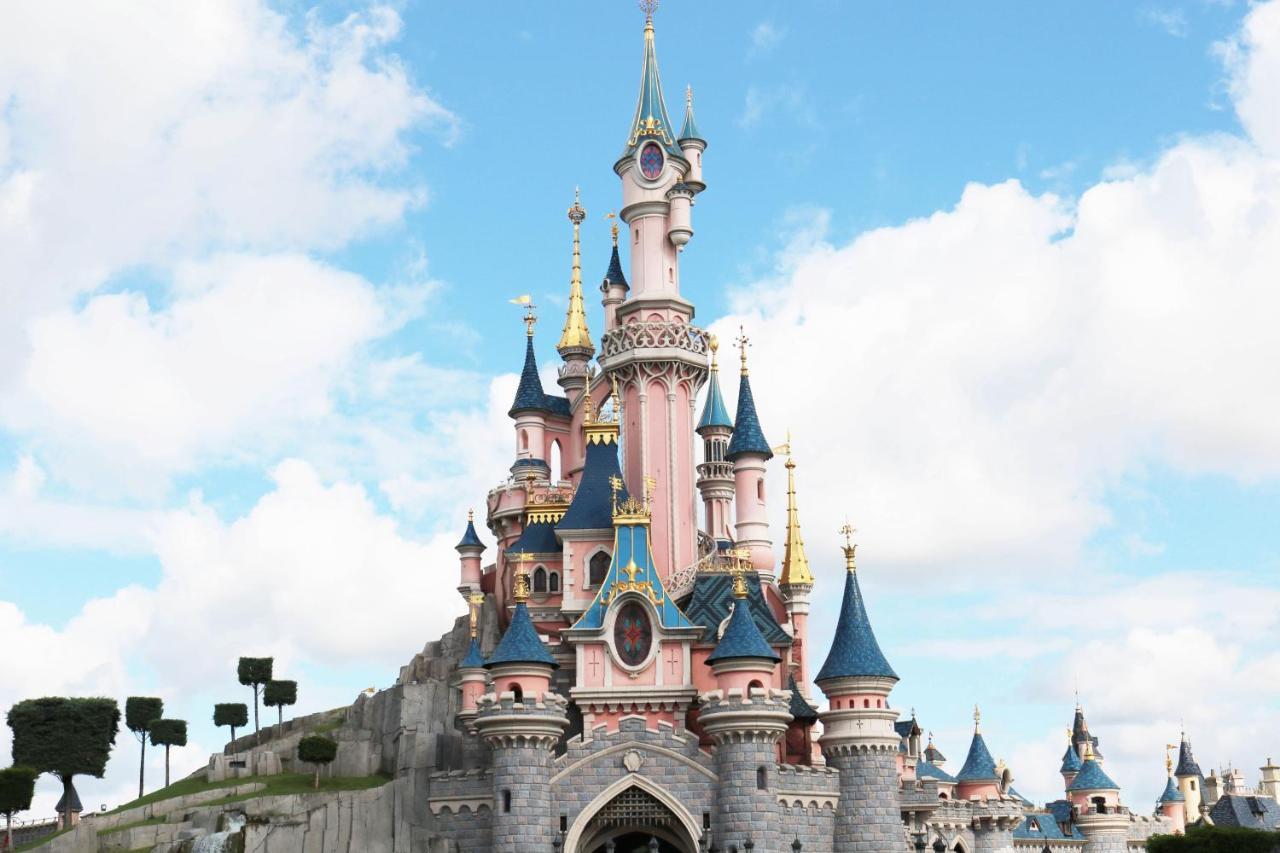 Orange Studio Paris Disneyland Serris Exterior photo